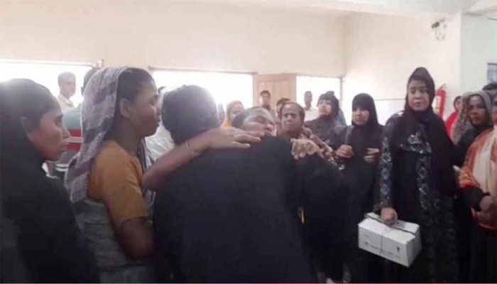 নোয়াখালীতে ট্রাক-সিএনজি সংঘর্ষ, নিহত ৫