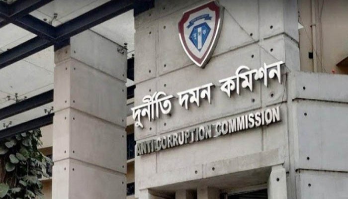 স্ত্রীসহ সাবেক সেনা কর্মকর্তা সেলিম মাহমুদের দেশত্যাগে নিষেধাজ্ঞা