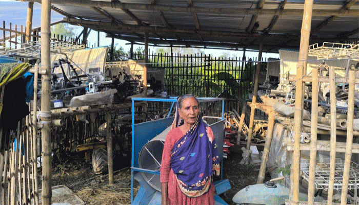 রাণীশংকৈলে কৃষি অফিসের দিনমজুর- এলাকায় পরিচিতি কৃষি অফিসার হিসাবে