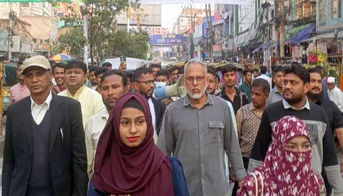 রাজশাহীতে আওয়ামী লীগের নাশকতা ঠেকাতে গণঅধিকার পরিষদের রাজপথে অবস্থান