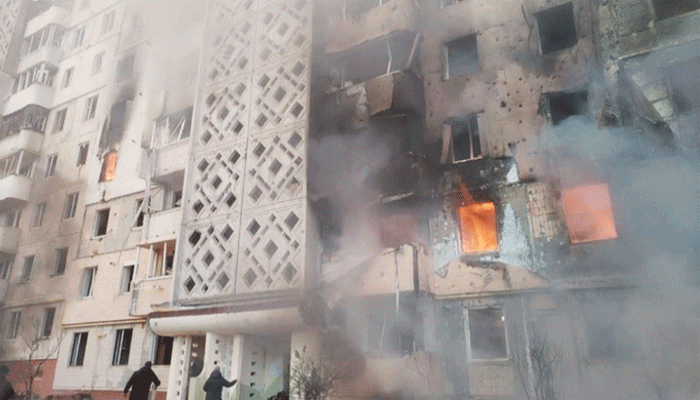 রুশ বাহিনীর হামলায় ইউক্রেনের এক শহরে এক রাতে নিহত ২৫