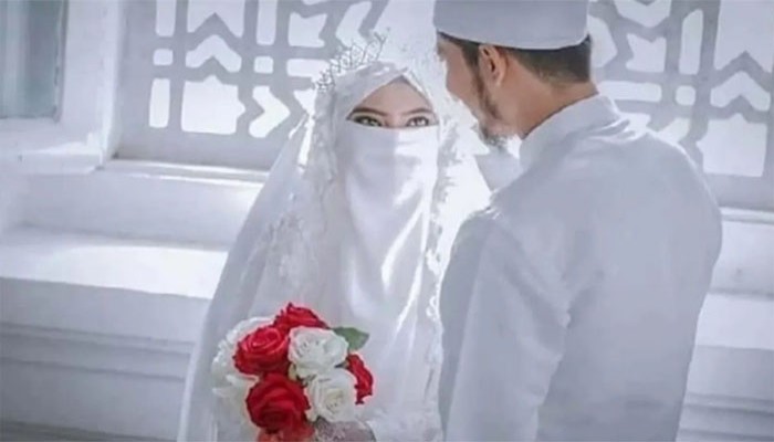 স্বামীর নাম ধরে ডাকা কি জায়েজ?