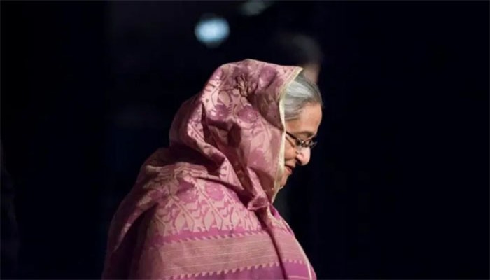 কোথায় দাঁড়াবে হাসিনার রাজনৈতিক জীবন?