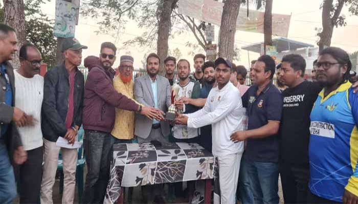 নাটোর ইমার্জিং কাপ ক্রিকেট  টুর্নামেন্টের  ফাইনালে চ্যাম্পিয়ন নাটোর রেড  টিম