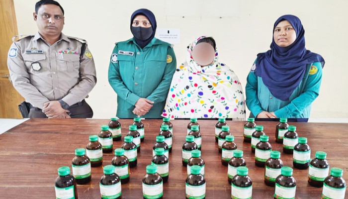 পবায় বিপুল পরিমান অ্যালকোহলসহ নারী মাদক কারবারী গ্রেফতার