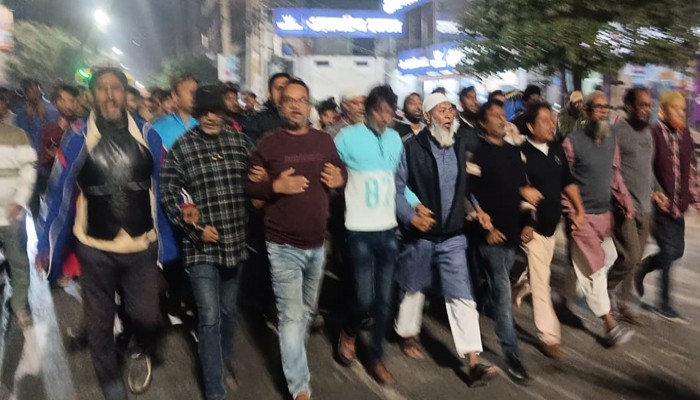 রাজশাহীতে শেখ হাসিনার ফাঁসির দাবিতে বিএনপি নেতা মিলু ও হারুন নেতৃত্বে বিক্ষোভ মিছিল