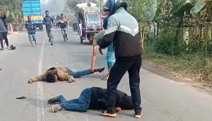 রাণীশংকৈলে সড়ক দুর্ঘটনায় সমাজকর্মীর মৃত্যু, আহত সহকর্মী দিনাজপুরে স্থানান্তর