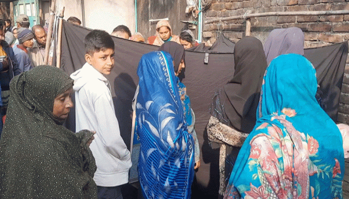 জয়পুরহাটে রাতের আঁধারে বসতঘরে দুর্বৃত্তের হামলায় নারী নিহত