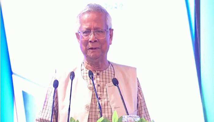 বিদেশে শ্রমশক্তি রফতানিতে বড় বাধা দালাল চক্র: প্রধান উপদেষ্টা