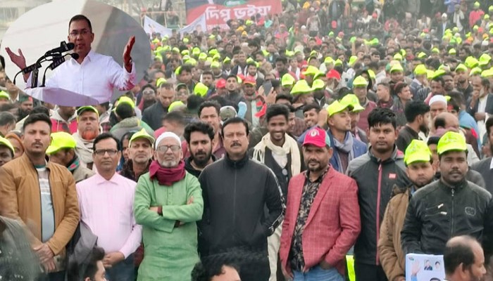 শেষ হলো অপেক্ষা ৩০০ ফিটের জনসমুদ্রে তারেক রহমান