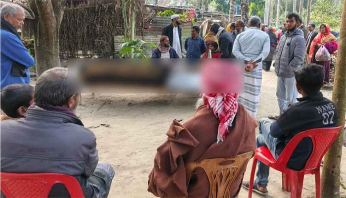 নাটোরে মরদেহ গোসল করানোর সময় যা দেখে ‘হতবাক’ পরিবার