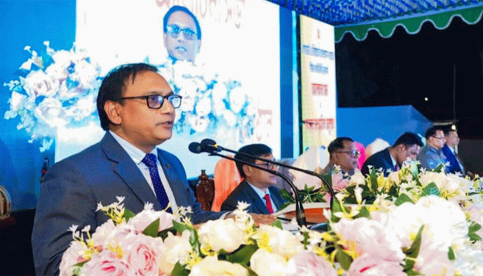 আমাদের পরবর্তী প্রজন্মের বঞ্চনা লাঘবের জন্য গণভোট: বিভাগীয় কমিশনার