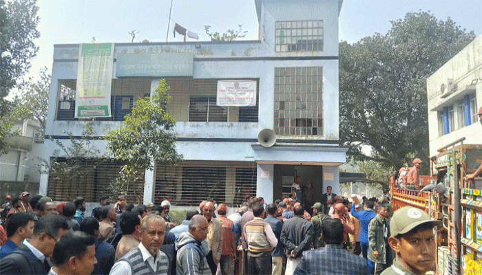 অপেক্ষার প্রহর গুনছে প্রার্থীও ভোটাররা -রাত পোহালেই ভোট