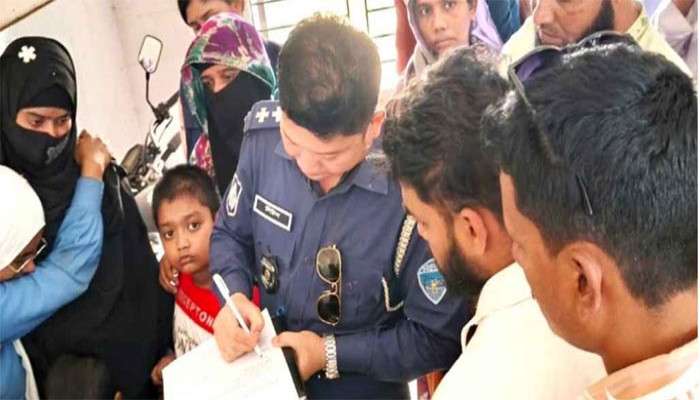 টয়লেটে মিলল প্রবাসীর স্ত্রীর গলাকাটা লাশ