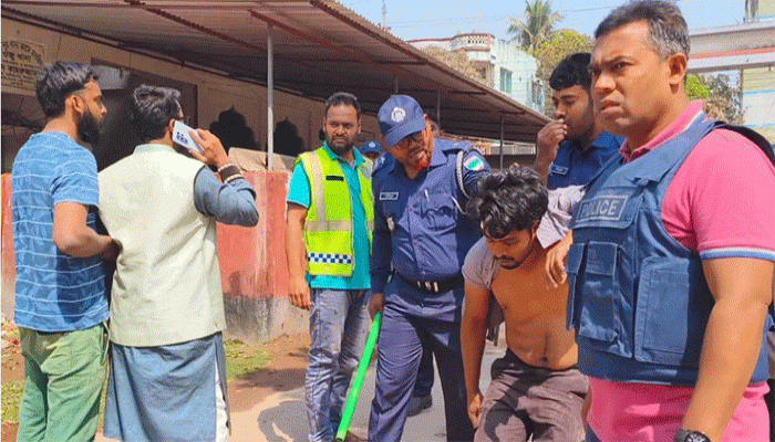 ঝিনাইদহে বিএনপির দু‘পক্ষের সংঘর্ষে পুলিশসহ আহত ১২
