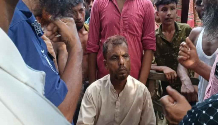মসজিদের ভেতরেই শিশুকে ধর্ষণচেষ্টা, বেধড়ক পিটুনি