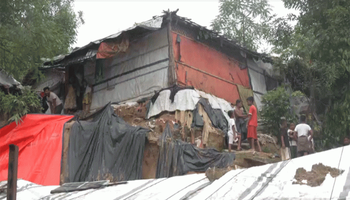 টানা বৃষ্টিতে ভূমিধস, ১০ রোহিঙ্গার মৃত্যু