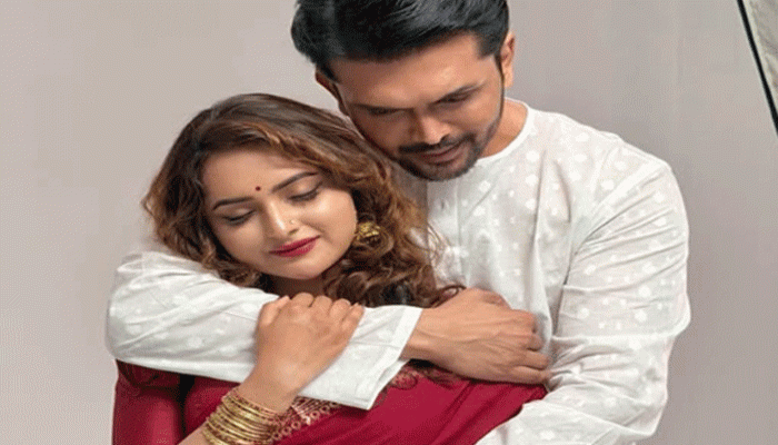 কেয়া পায়েলের ছবি দিয়ে আরিফিন শুভ লিখলেন ‘হ্যাপিলি ম্যারিড’