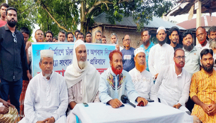 গুরুদাসপুুরে চেয়ারম্যান প্রার্থীর নামে চাঁদা আদায়ের মিথ্যাচারে মানববন্ধন