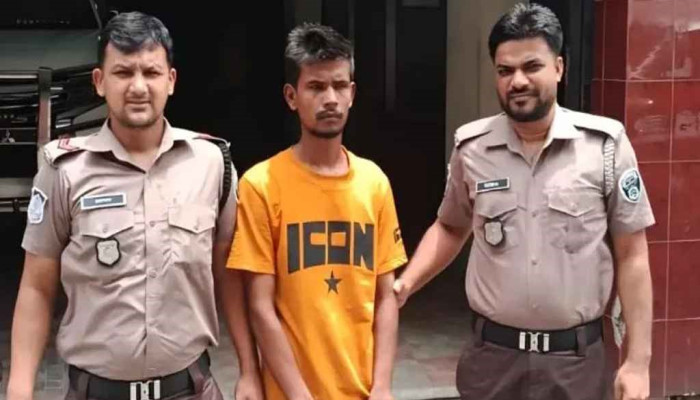 পরকীয়া সম্পর্কের পরিণতি হত্যা, ভারতে পালানোর আগেই ধরা
