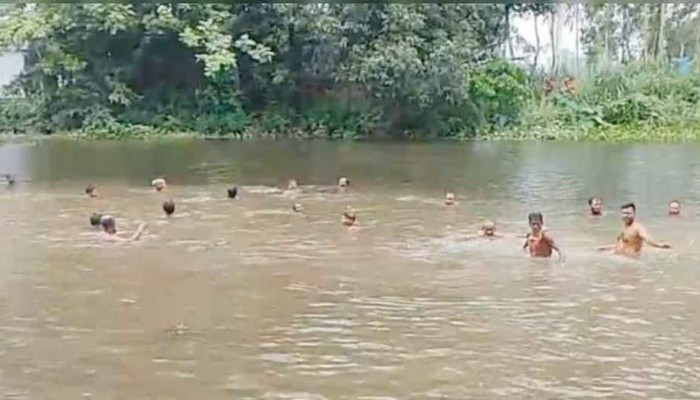 নওগাঁর খালে গোসল করতে গিয়ে আর ফেরা হলো না স্বামী-স্ত্রীর
