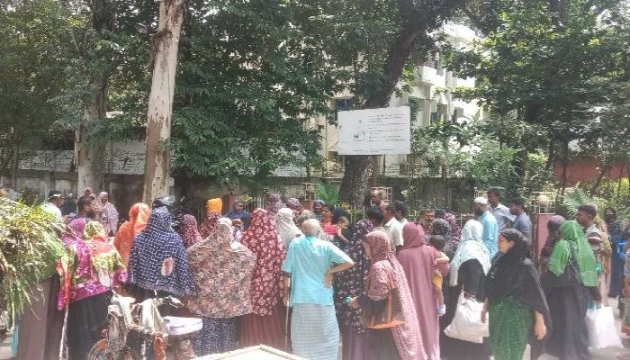 পুঠিয়ায় বাথরুমে পড়ে ৯ মাসের অন্তঃসত্ত্বা নারীর মৃত্যু