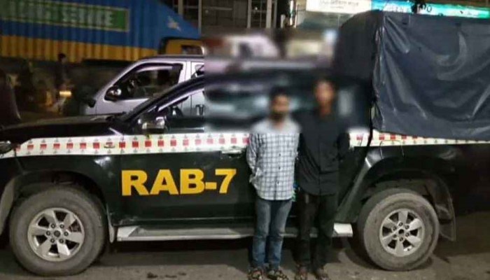 মলত্যাগ করিয়ে ২ রোহিঙ্গার পেট থেকে ৯০ হাজার পিস ইয়াবা বের করল র‍্যাব