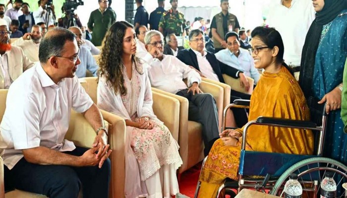 জুলাই যোদ্ধা মিতুর খোঁজ নিলেন প্রধানমন্ত্রী