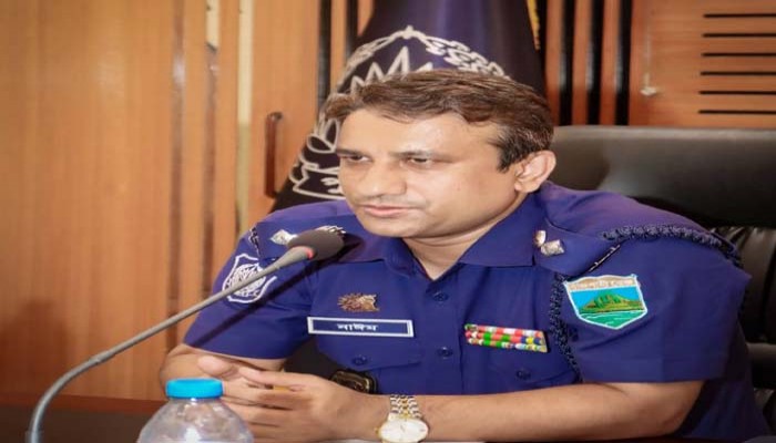 রাজশাহীতে সড়ক পথে চাঁদাবাজি বন্ধে পরিবহন মালিক- শ্রমিক সমিতি ও জেলা পুলিশ প্রশাসনের মতবিনিময় সভা অনুষ্ঠিত