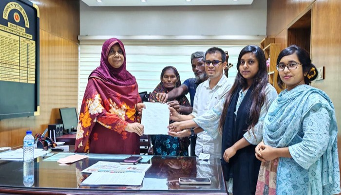পুনর্বাসন ছাড়া রাজশাহীর বস্তি উচ্ছেদ বন্ধের দাবি