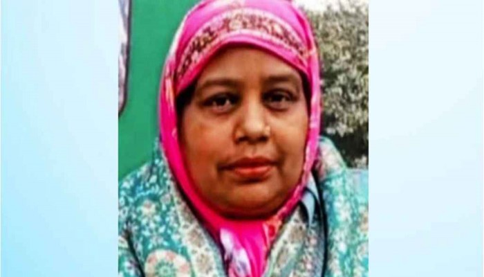 লালমনিরহাটে ফ্যামিলি কার্ড দেওয়ার নামে টাকা নেওয়ার অভিযোগ, মহিলা দল নেত্রী বহিষ্কার