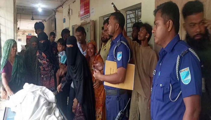 চলন্ত ইজিবাইকের ধাক্কায় মাদরাসাছাত্র নিহত