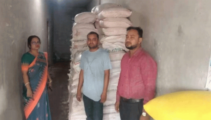 অবৈধভাবে সার মজুদ ব্যবসায়ীর ৫ হাজার টাকা জরিমানা