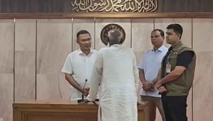 গুম-খুনের শিকার ও শহীদ পরিবারের হাতে চাকরির নিয়োগপত্র দিলেন প্রধানমন্ত্রী