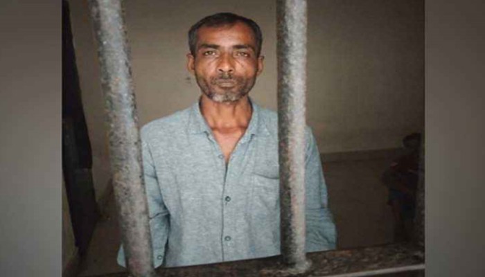 ক্ষেতে শিশুর ‘সর্বনাশ’ করার প্রস্তুতি নিচ্ছিলেন ননা মিয়া, দেখে ফেলেন মা