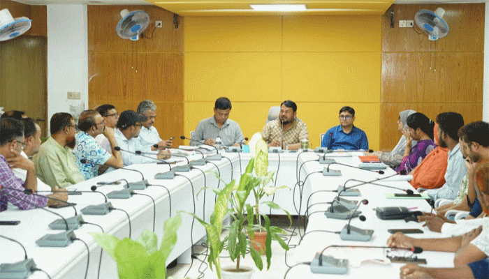 দেশব্যাপি ডেঙ্গু প্রতিরোধ ও পরিচ্ছন্নতা অভিযান, ২০২৬’ বাস্তবায়ন উপলক্ষে রাসিকের প্রস্তুতিমূলক সভা অনুষ্ঠিত