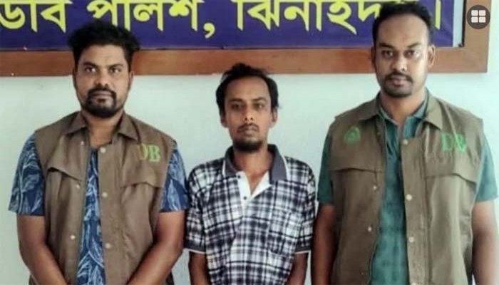 ঝিনাইদহে বিদেশি পিস্তলসহ যুবক গ্রেপ্তার