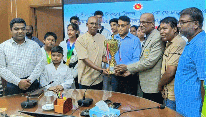 তানোরে বিএনপির কার্যালয়ে আগুন ও ককটেল বিস্ফোরণের অভিযোগ