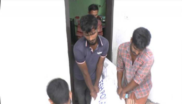 স্ত্রীর গলায় ছুরিকাঘাতের পর স্বামীর আত্মহত্যা