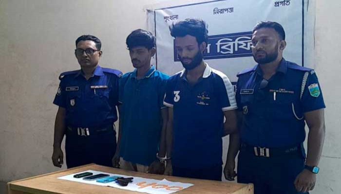 ঈশ্বরদীতে অস্ত্র ও মাদকসহ দুই যুবক আটক