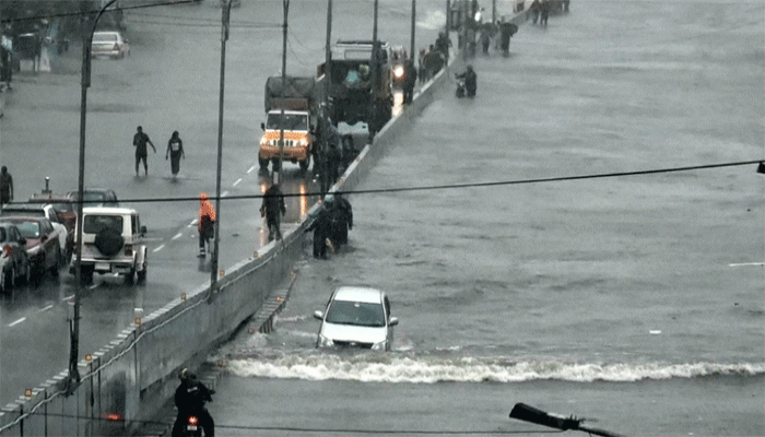 ভারতে আকস্মিক বন্যা ও ভূমিধসে নিহত ৫৬