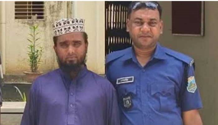 সাপাহারে মাদরাসাছাত্রীকে যৌন নিপীড়নের চেষ্টার অভিযোগে শিক্ষক গ্রেপ্তার