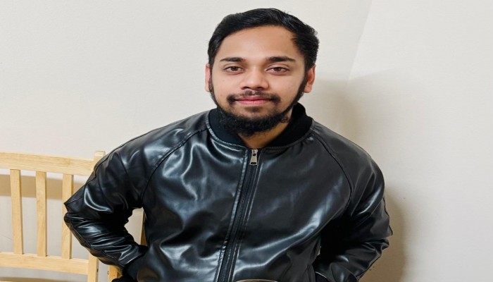 ত্রাসের রাজত্ব কায়েমকারী ছাত্রলীগ নেতা আরাফ পলাতক বিদেশে; দেশে ফিরলেই চরম জীবননাশের ঝুঁকি