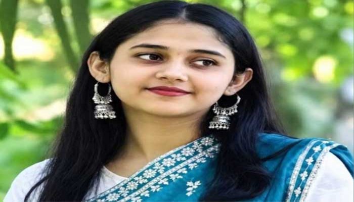 কক্সবাজারে ইজিবাইকের চাকায় ওড়না পেঁচিয়ে নারী পর্যটকের মৃত্যু
