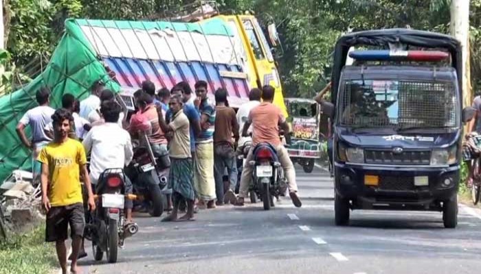 সকালে হাঁটতে বেরিয়ে প্রাণ গেল দুই নারীর