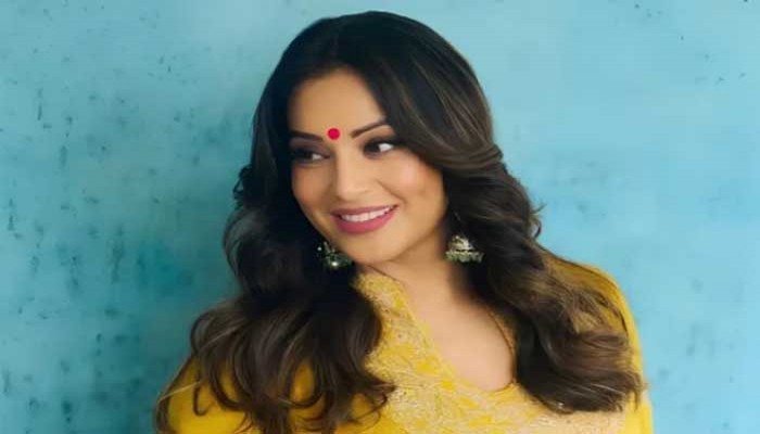 ৬ বছর পর অভিনয়ে ফিরছেন বিপাশা বসু