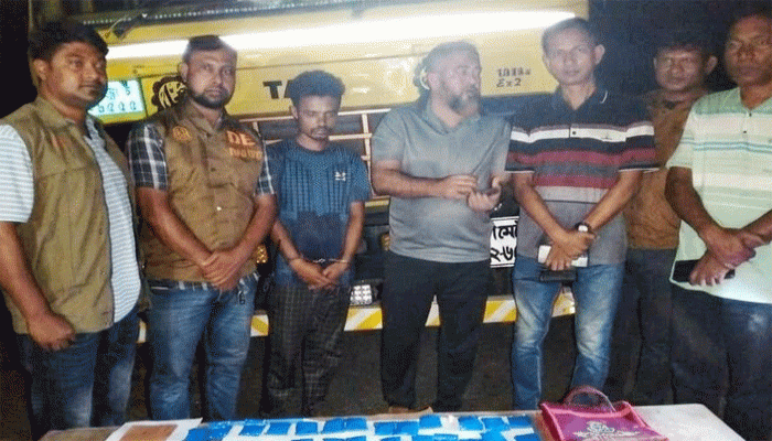 দুর্গাপুরে বিপুল পরিমান ইয়াবাসহ ট্রাকচালক গ্রেফতার