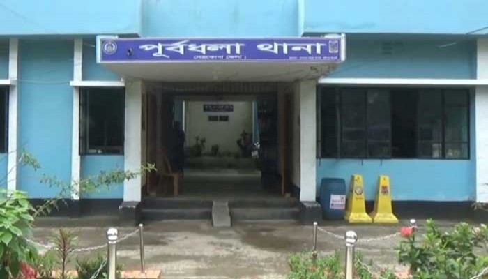 নেত্রকোনায় শিশুকে বলাৎকারের অভিযোগ, মাদরাসা পরিচালক গ্রেপ্তার