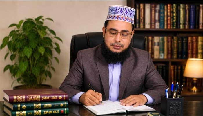 আসহাবে কাহাফের ঈমানদীপ্ত অলৌকিক ঘটনাটি মুসলিম উম্মাহর সামনে তুলে ধরেছেন।