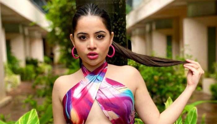 ‘আমার বাড়িতে কেউ এলে ব্যাগ পরীক্ষা করা হচ্ছে’! আবাসন কর্তৃপক্ষের বিরুদ্ধে একাধিক অভিযোগ উর্ফীর
